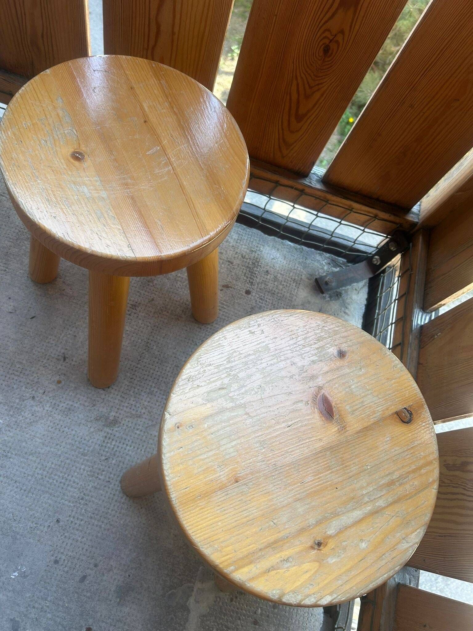 Pair of Charlotte Perriand stools - 1965 for Les Arcs 1600