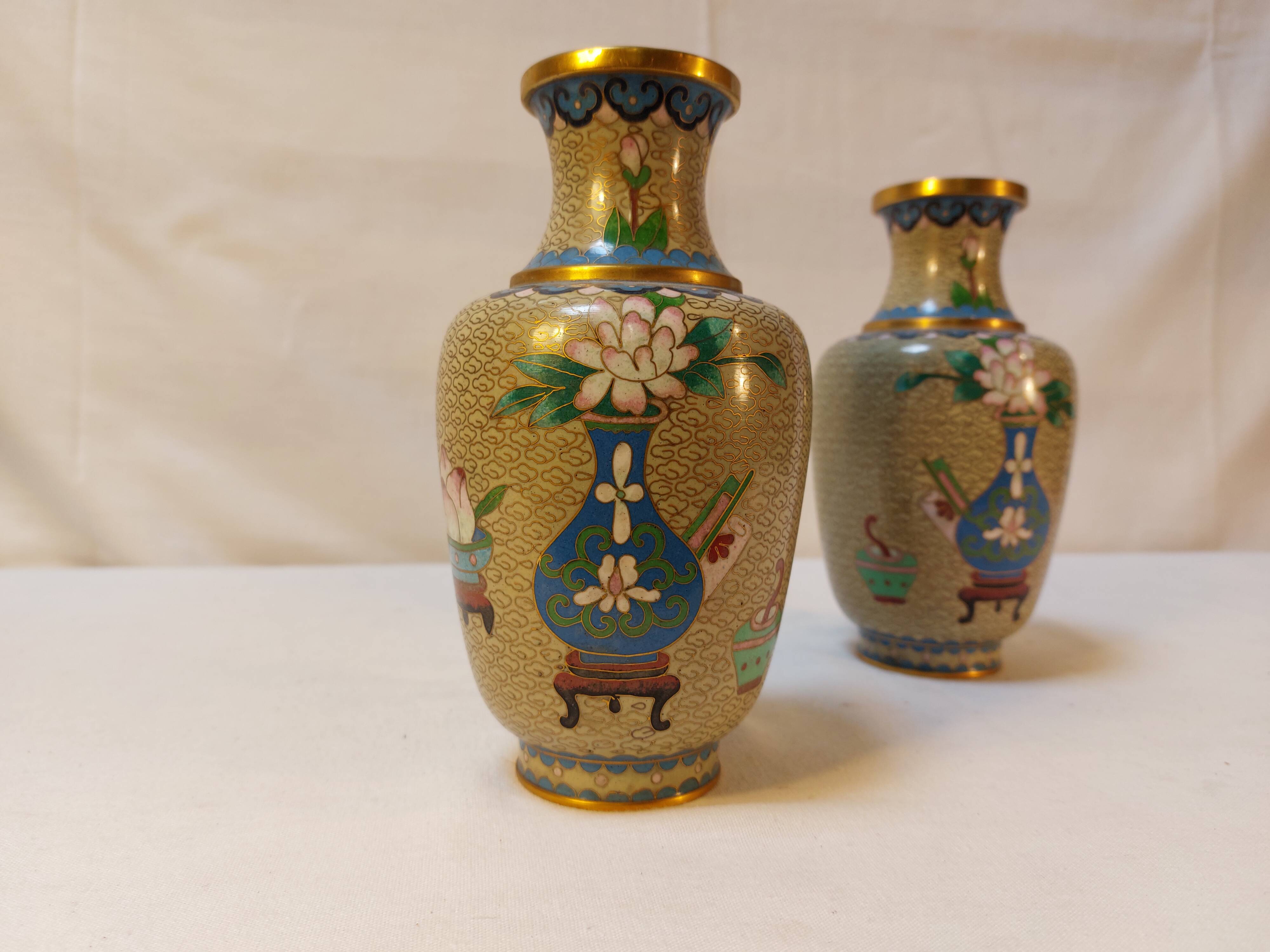 Pair of small cloisonné vases with Japanese polychrome decoration