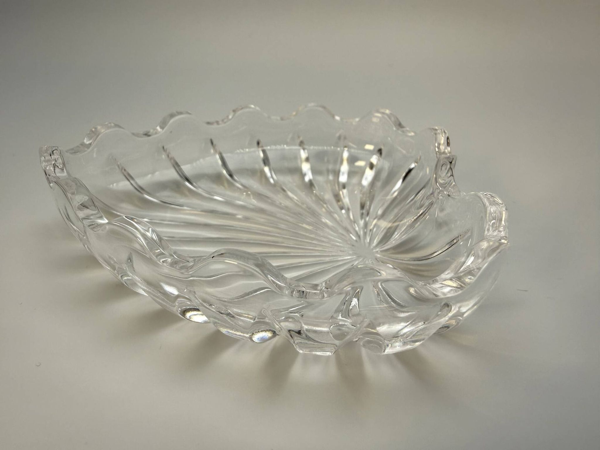 Petite coupelle en cristal forme coquillage – Vide-poche ou porte-bijo