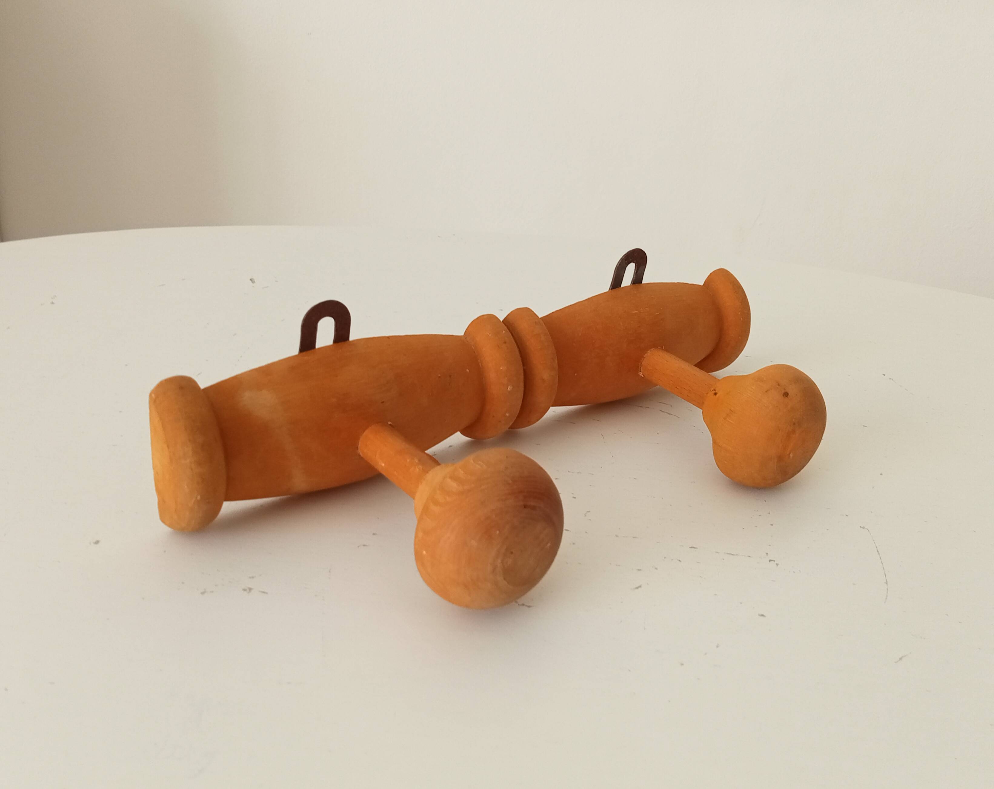 Small vintage wall-mounted coat rack with chinoiserie design