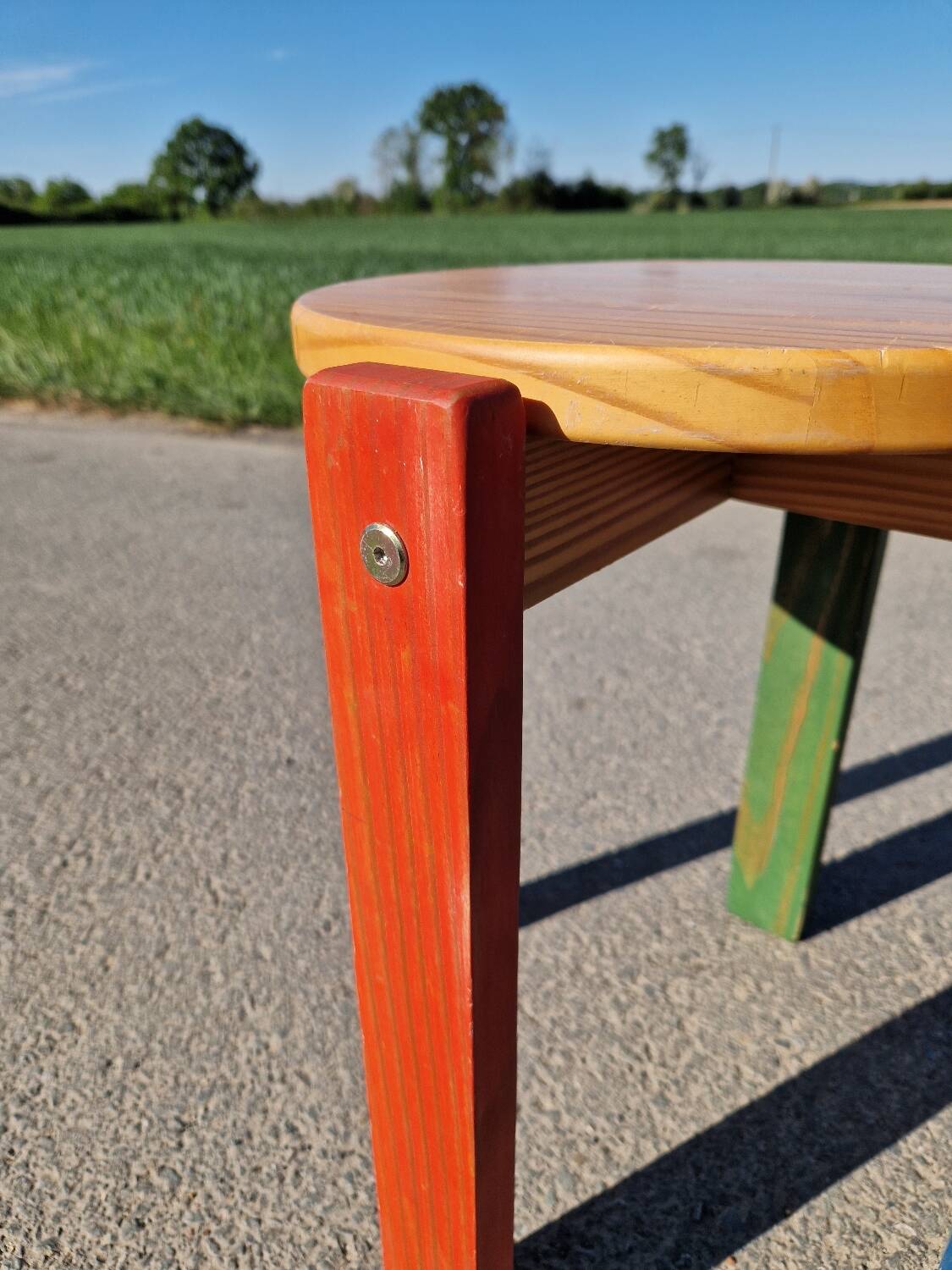 Set of 3 stackable pine stools