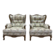 Paire de fauteuils bergères de style Louis XVa oreilles