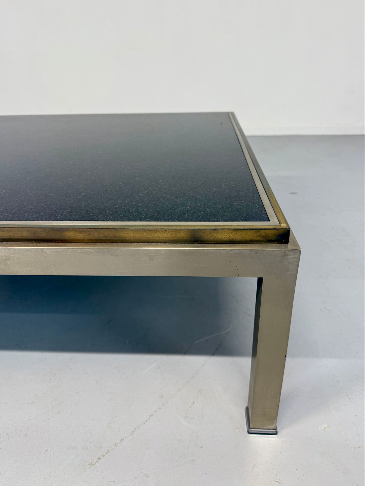 Large Flaminia coffee table designed by Willy Rizzo from the 1970s, metal and stone.