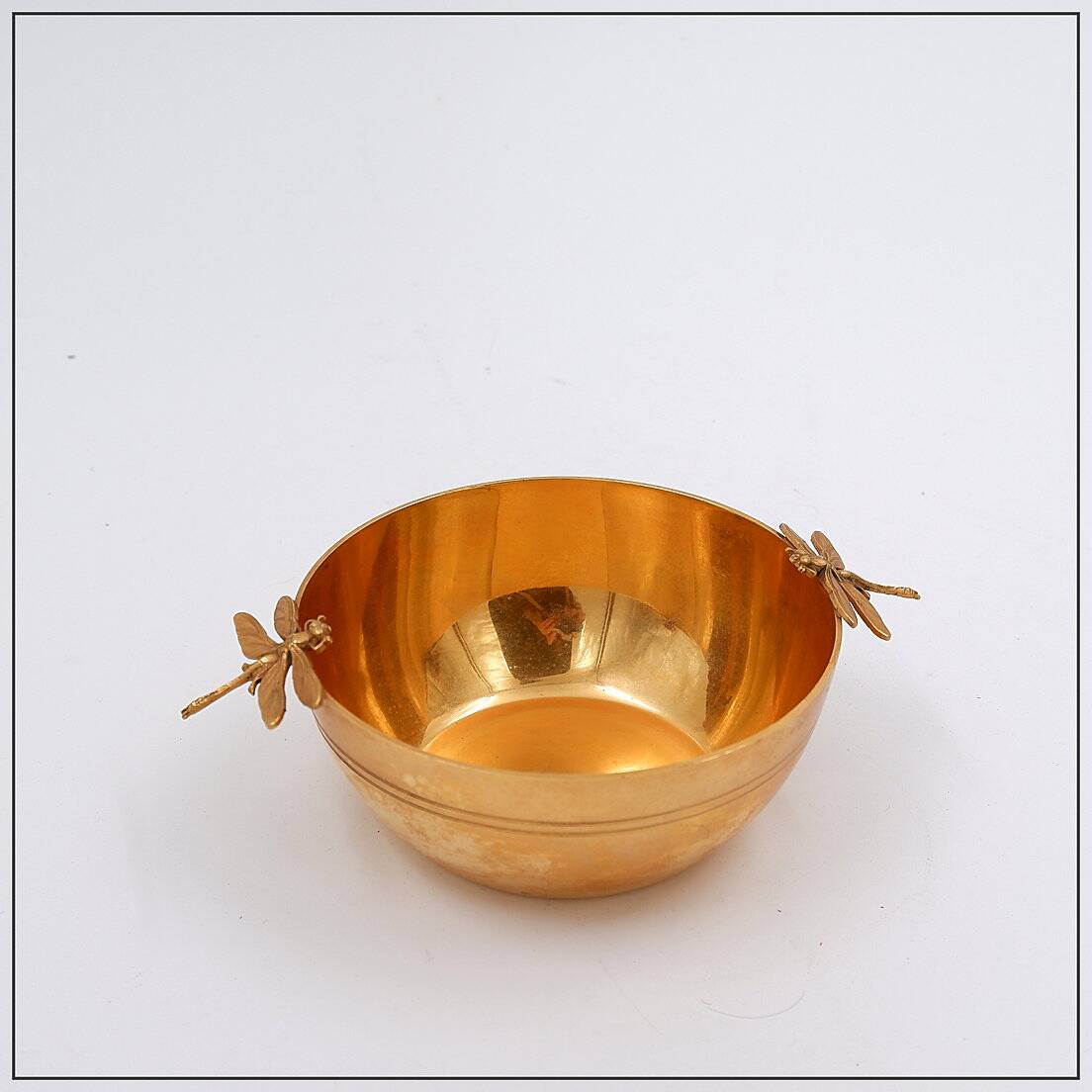 Dragonfly bowl or pocket emptier