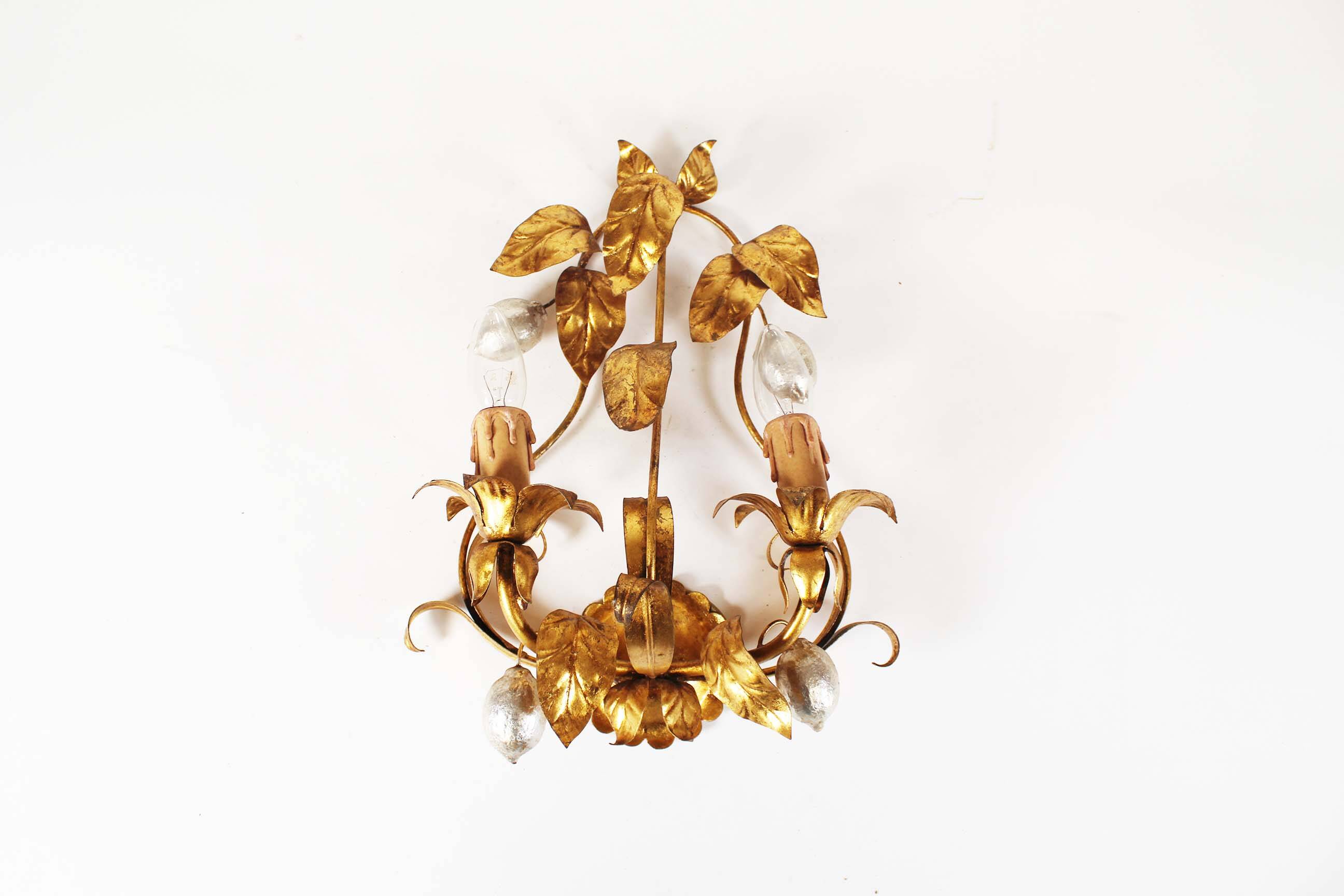 Wonderful vintage ‘citrus’ gilt wall sconce by Hans Kögl