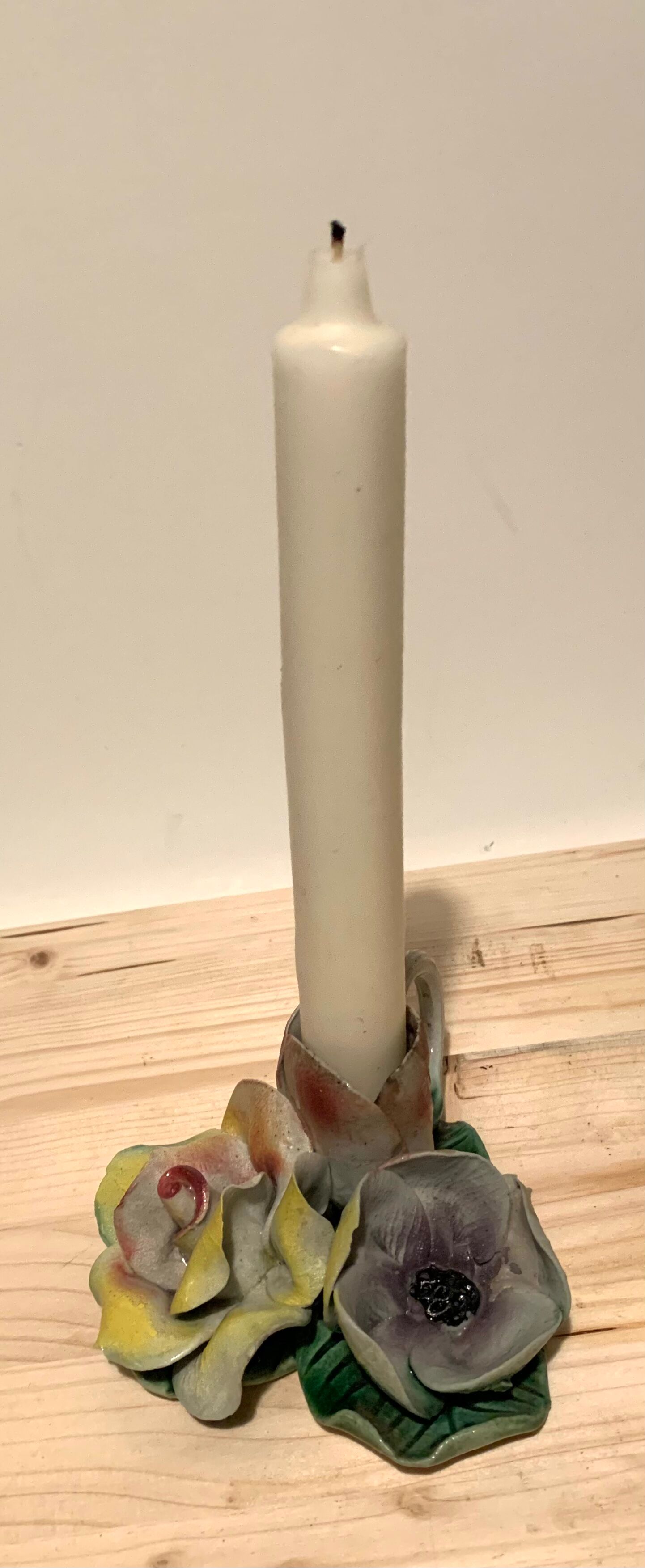 Slurry candle holder