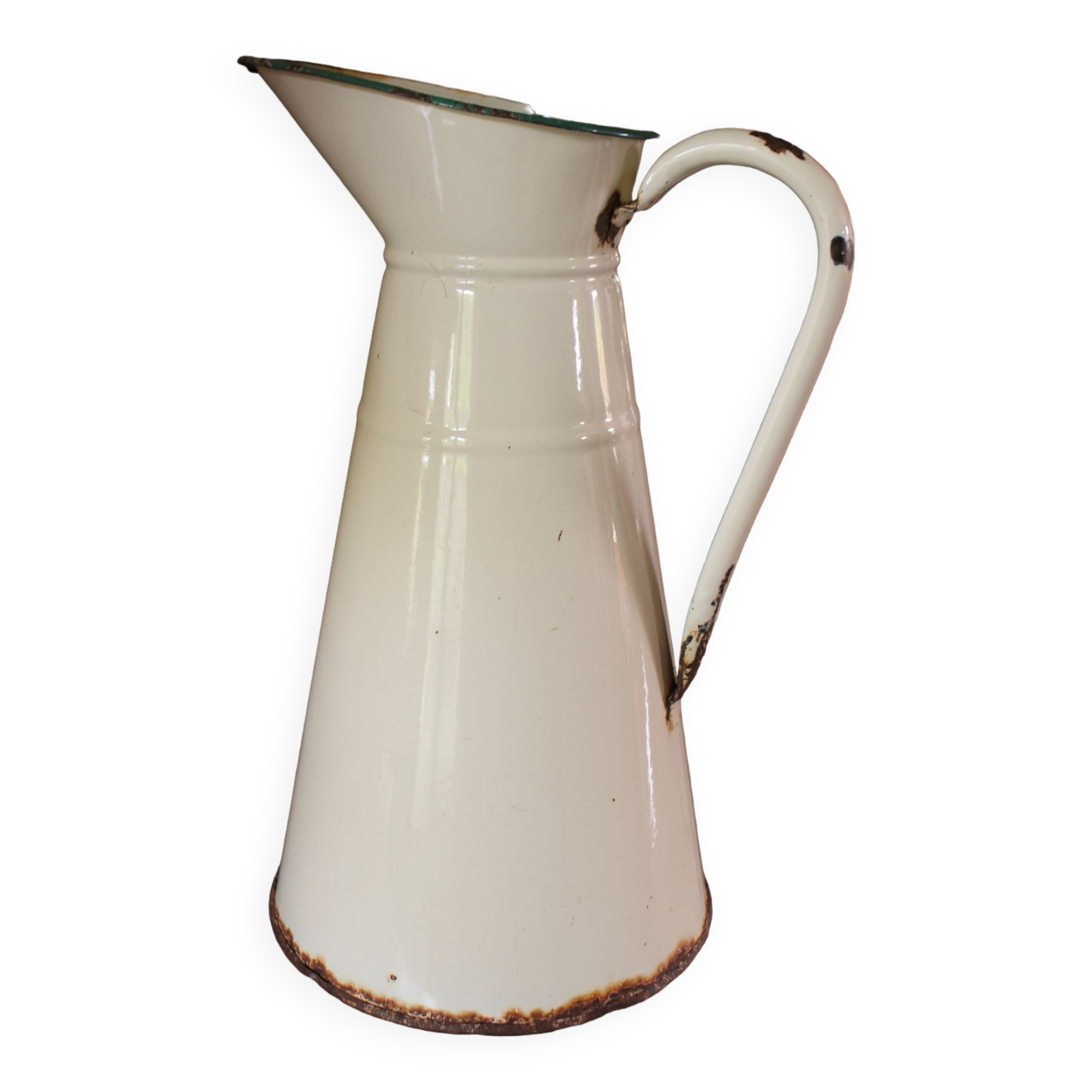 Large pitcher Enamelled sheet metal