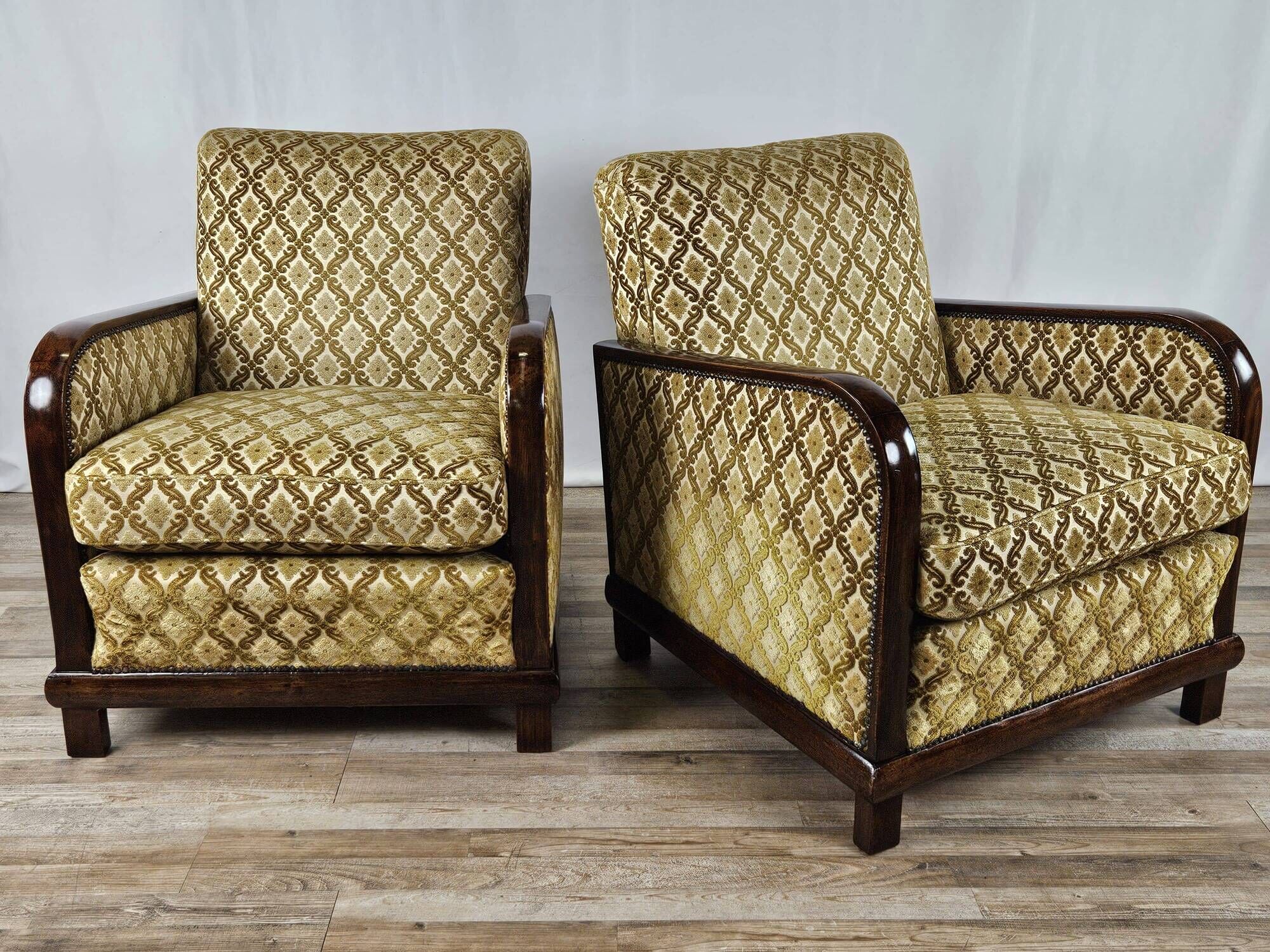 Paire de fauteuils Art Déco des années 1930 recouverts de tissu