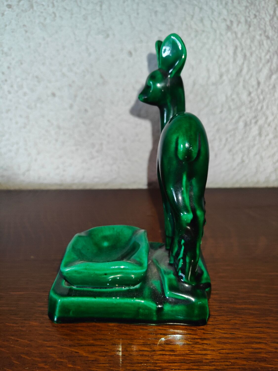 Saint Clement earthenware ashtray representing 1 doe signed Green