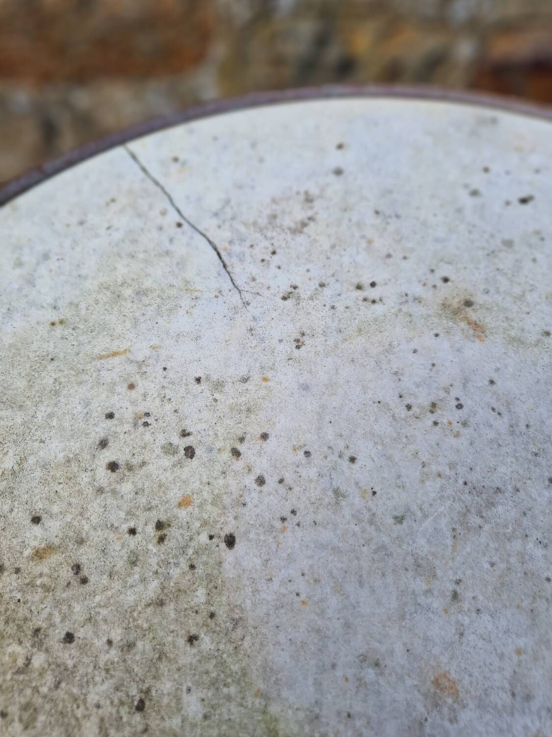Early 20th century Parisian bistro pedestal table in marble and cast iron