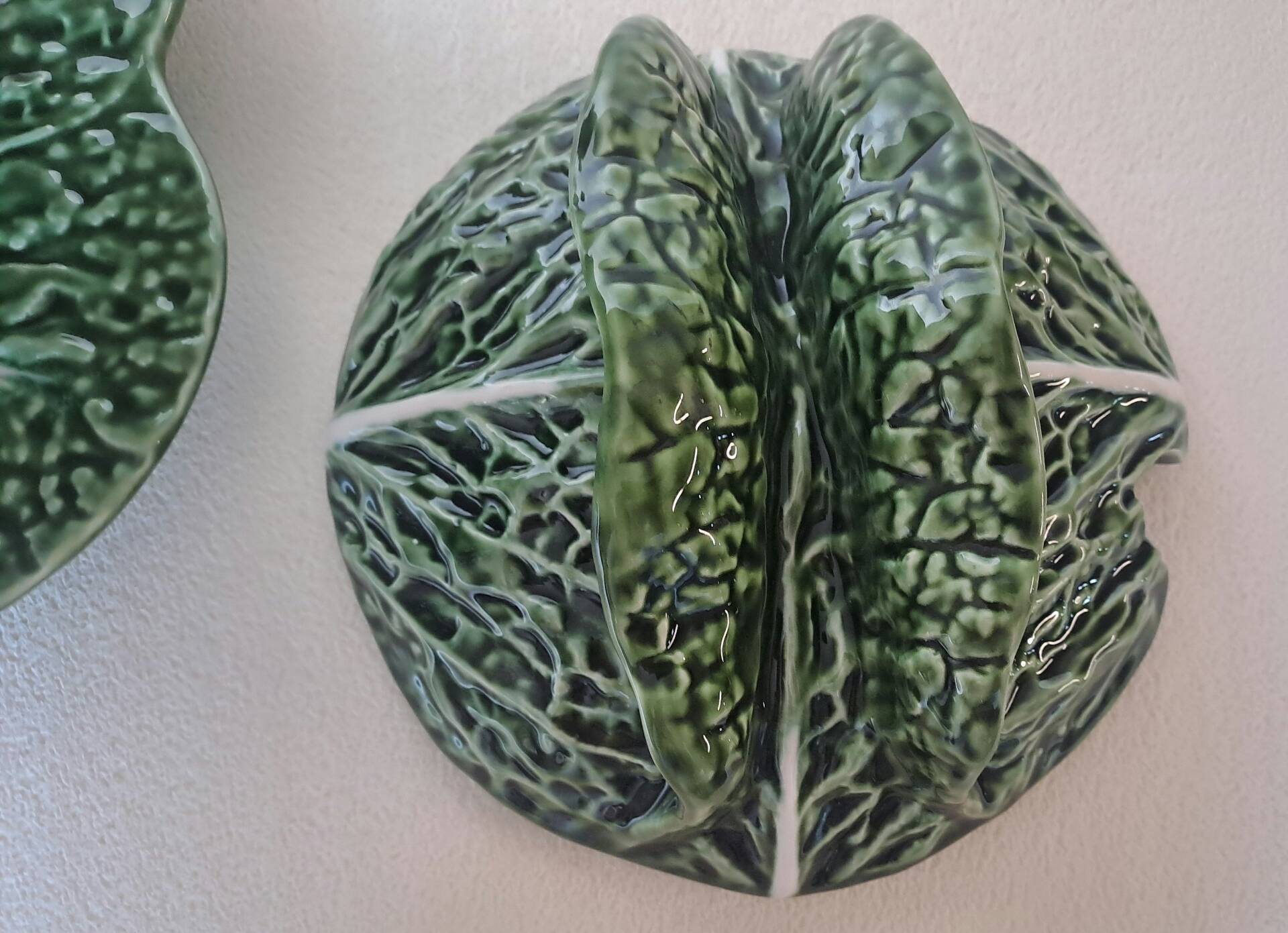 Important cabbage soup tureen and its vintage earthenware dish.