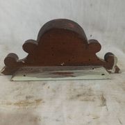 ancien fronton en bois - ornement décoratif