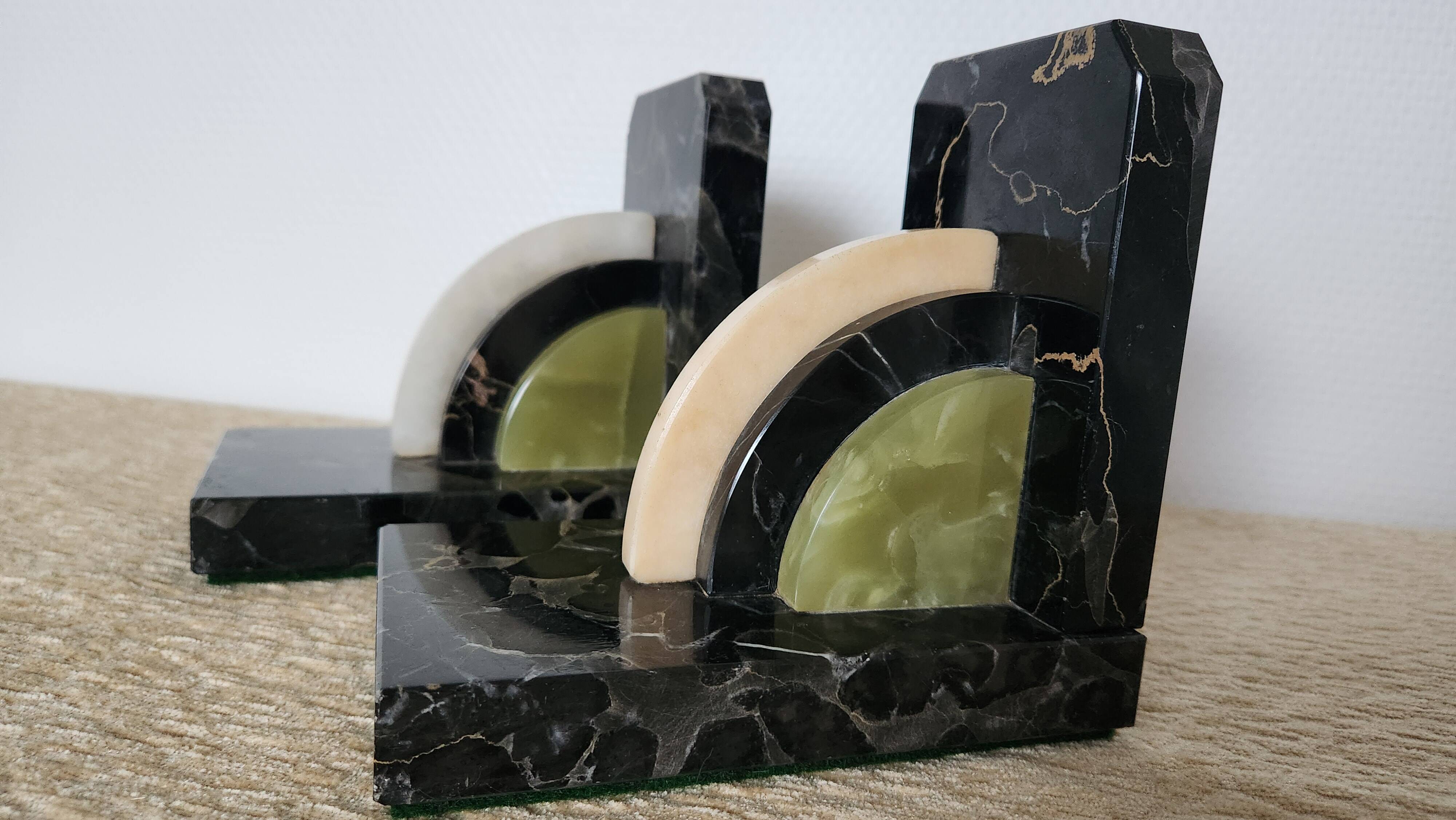 Art Deco pair of bookends in marble and green onyx – 1930s-1950s
