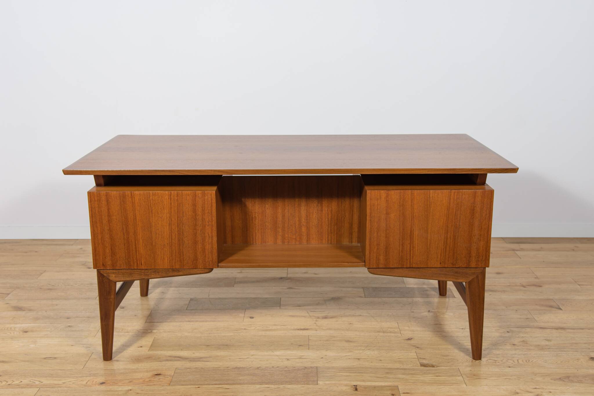 Mid-Century Freestanding Teak Desk, 1960s