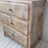 Small chest of drawers with pigments
