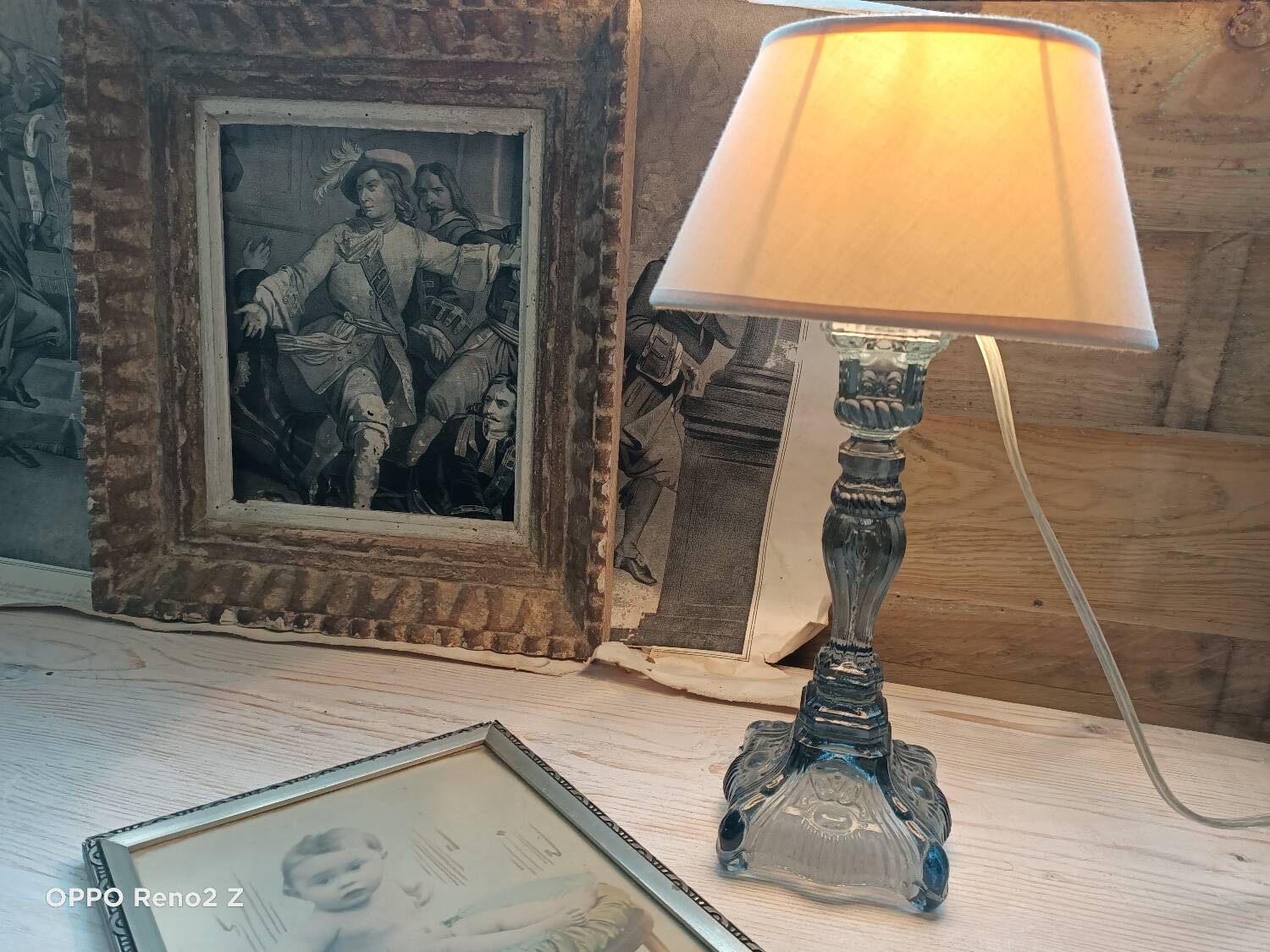 Paire de lampes en verre bleuté