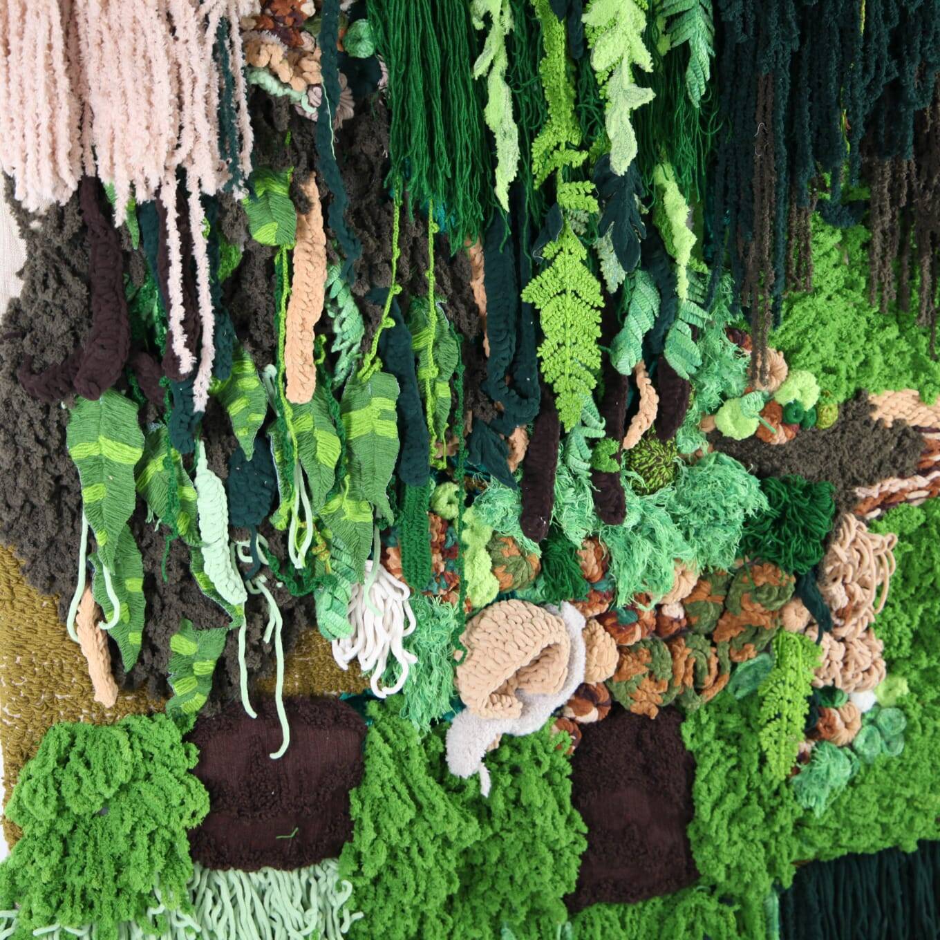 Large tapestry "green wall"