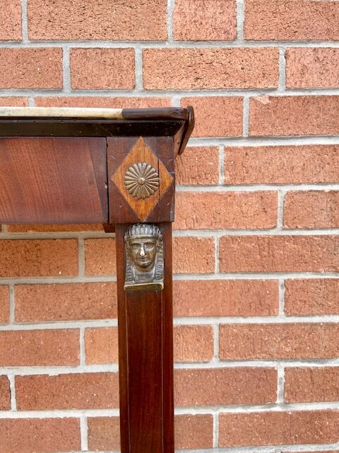 Empire console back from Égypt