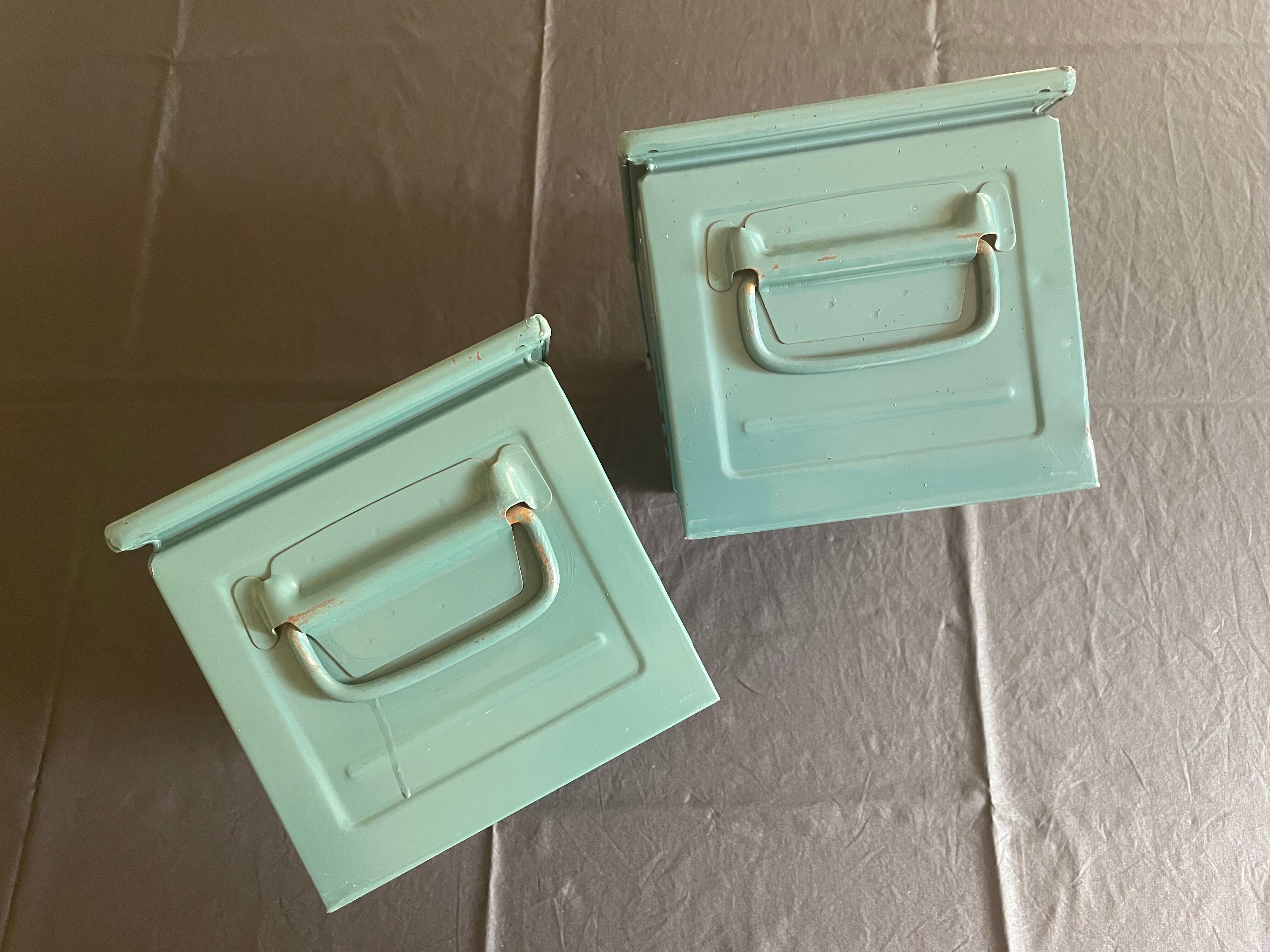 Schäfer metal claw lockers