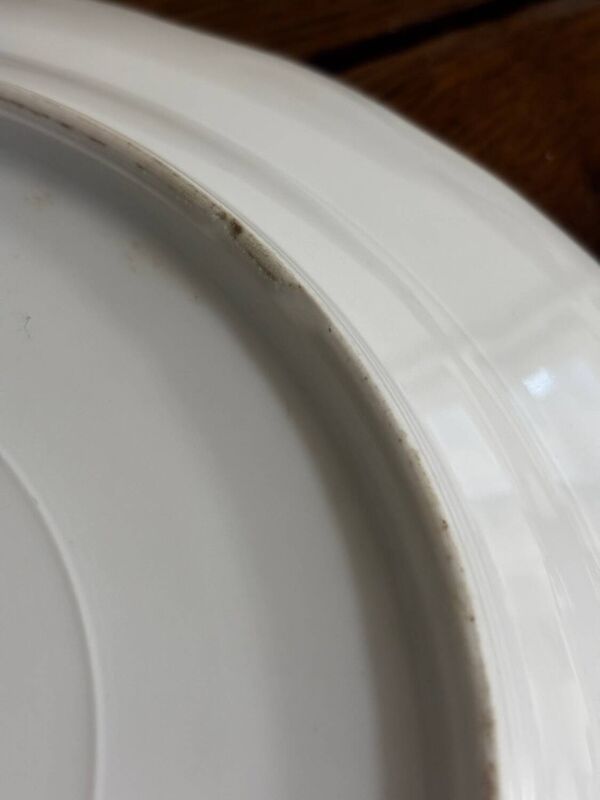 Vintage plat de service rond vert à dorures en porcelaine de Limoges