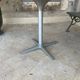 Table ronde vintage avec plateau en bois