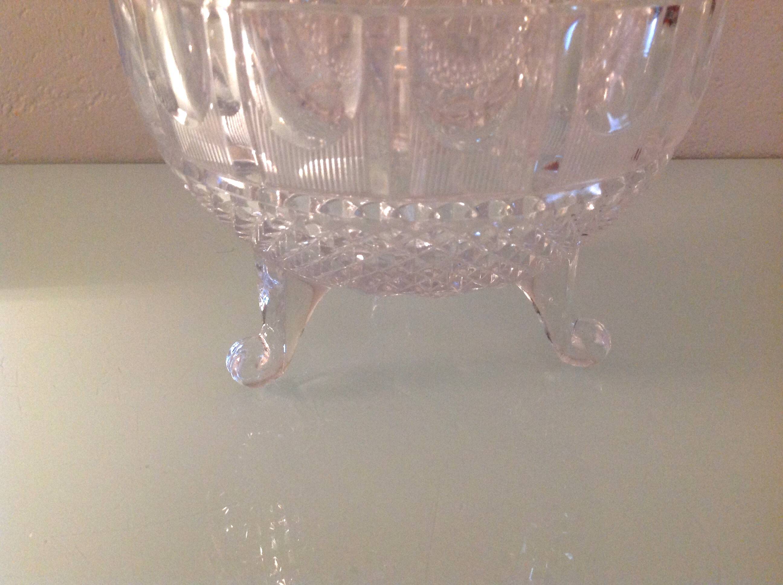 Globe candy box on tripod legs in chiseled glass / vintage 60s-70s