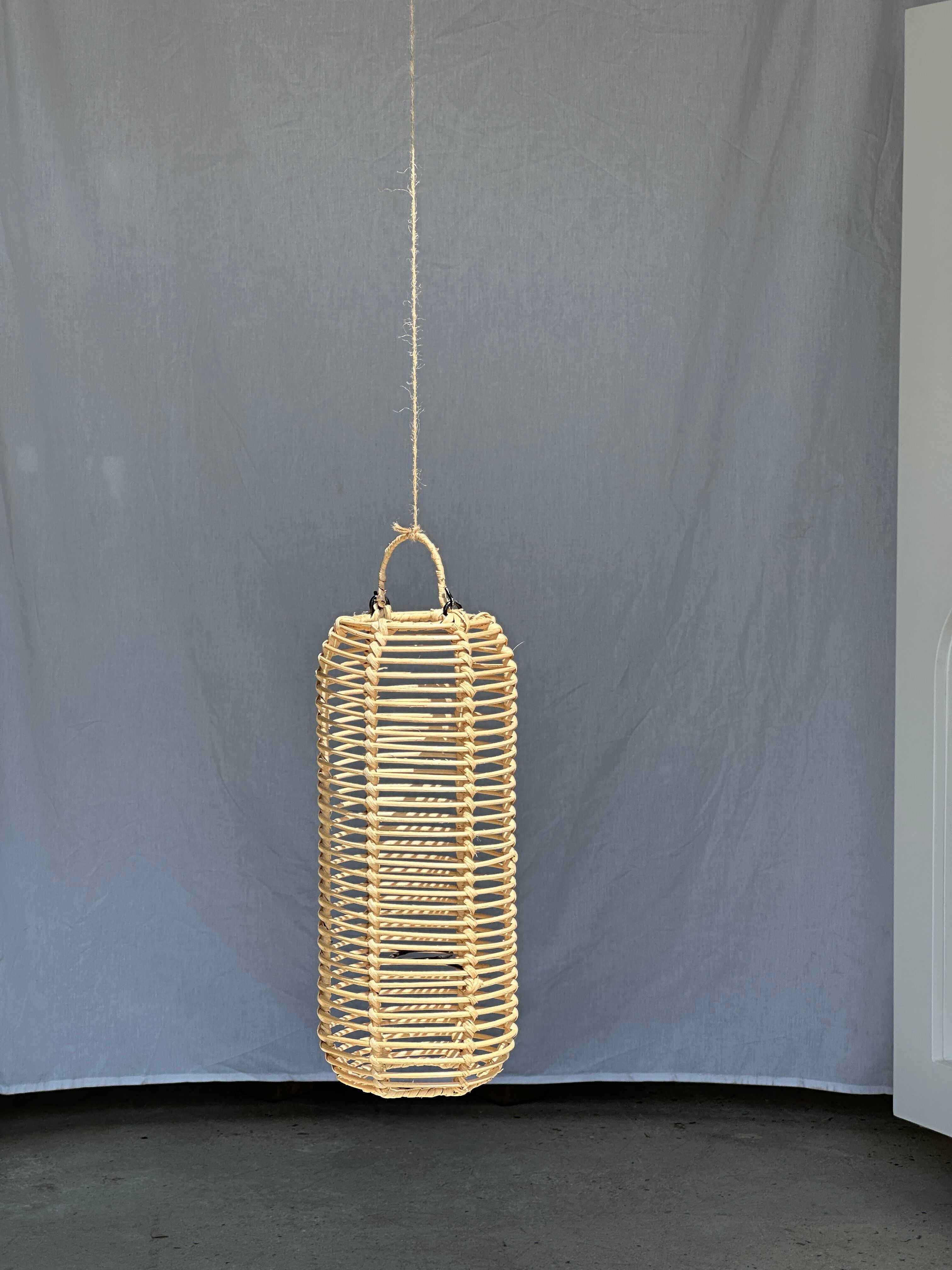 Small lantern-shaped rattan suspension H35 D15