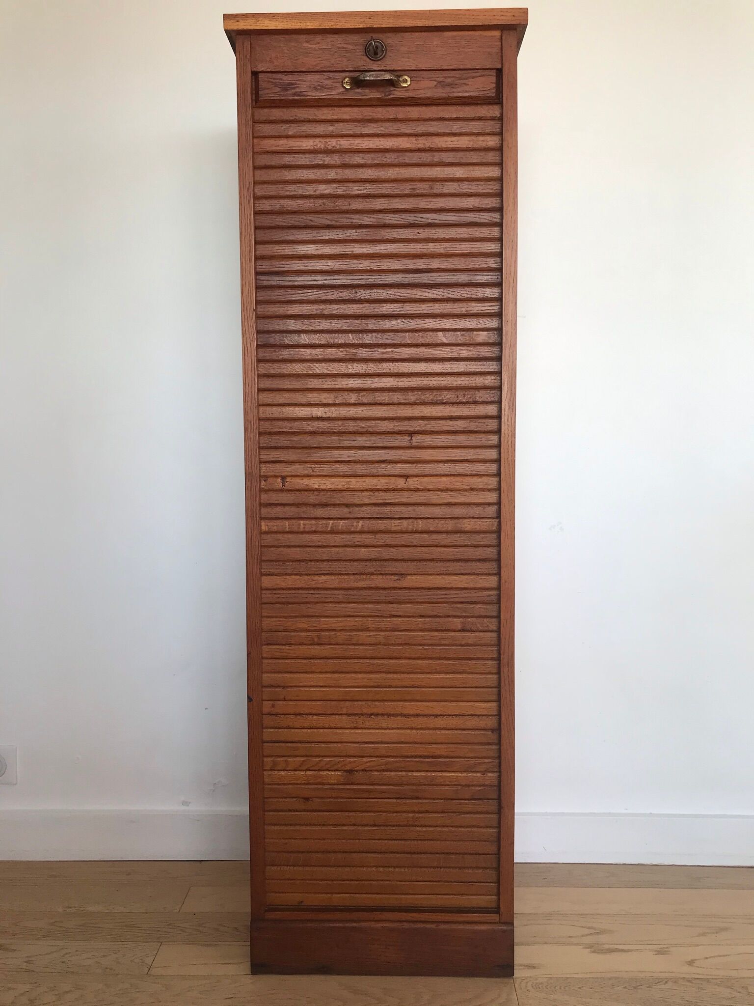 Vintage curtain binder in solid brown oak year 50