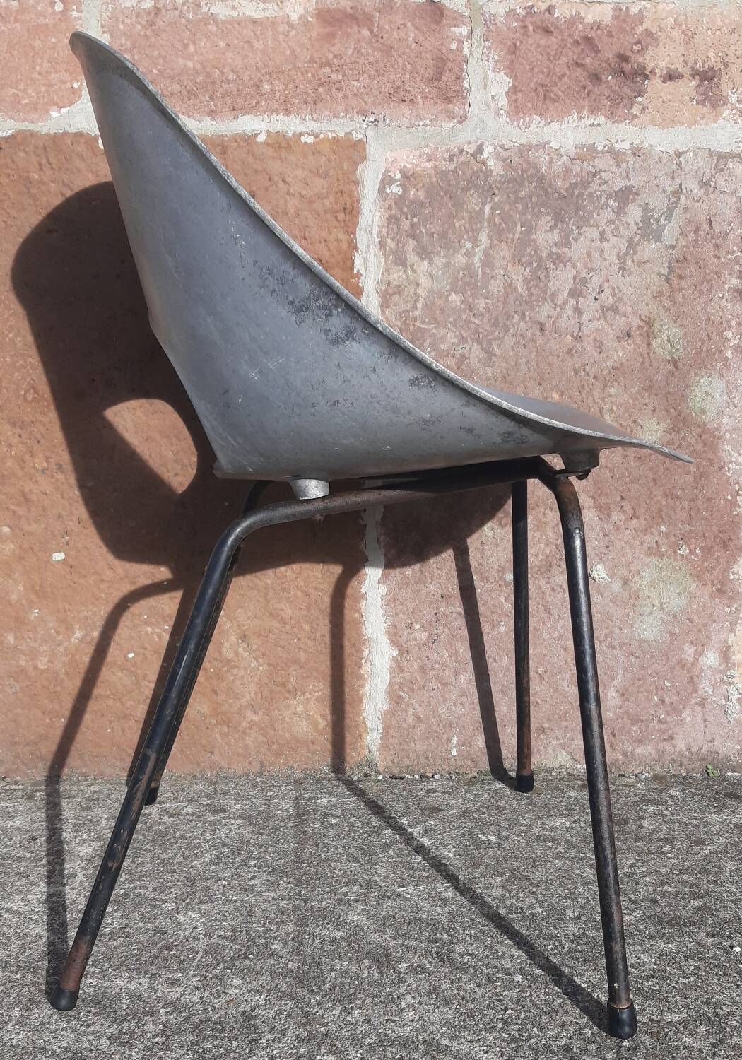 Chaise tulipe Pierre Guariche. (Edition Steiner, années 50)