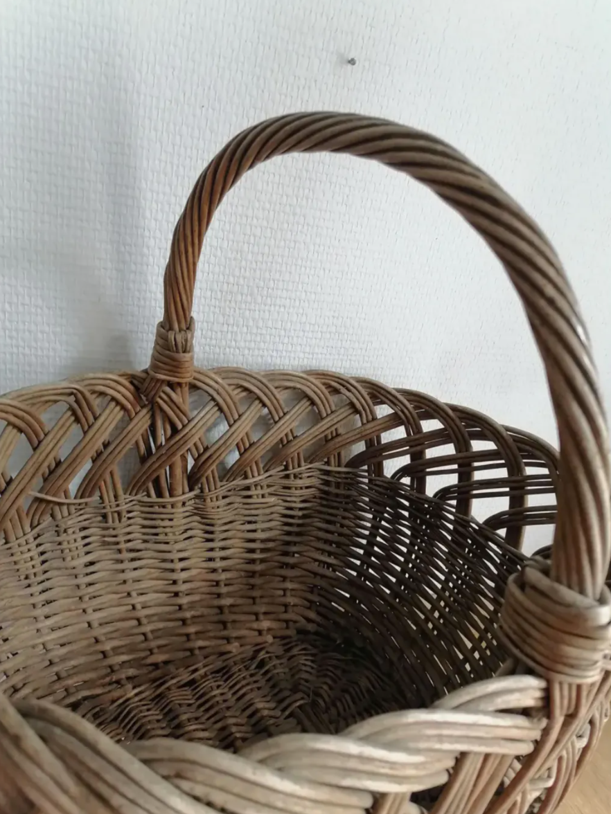 Wicker basket