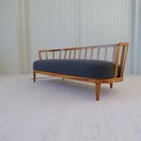 Mid-Century Modern Sculptural Canapé Model "Värend" Carl Malmsten, 1942