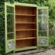 Armoire parisienne vitrée art déco 1930 kaki