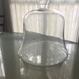 Glass bell for food presentation