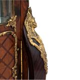 Vitrine style Louis, France, vers 1910.