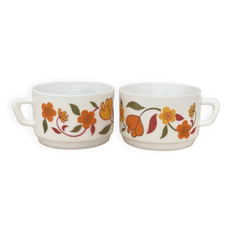 Set of 2 Arcopal “Tulip” cups