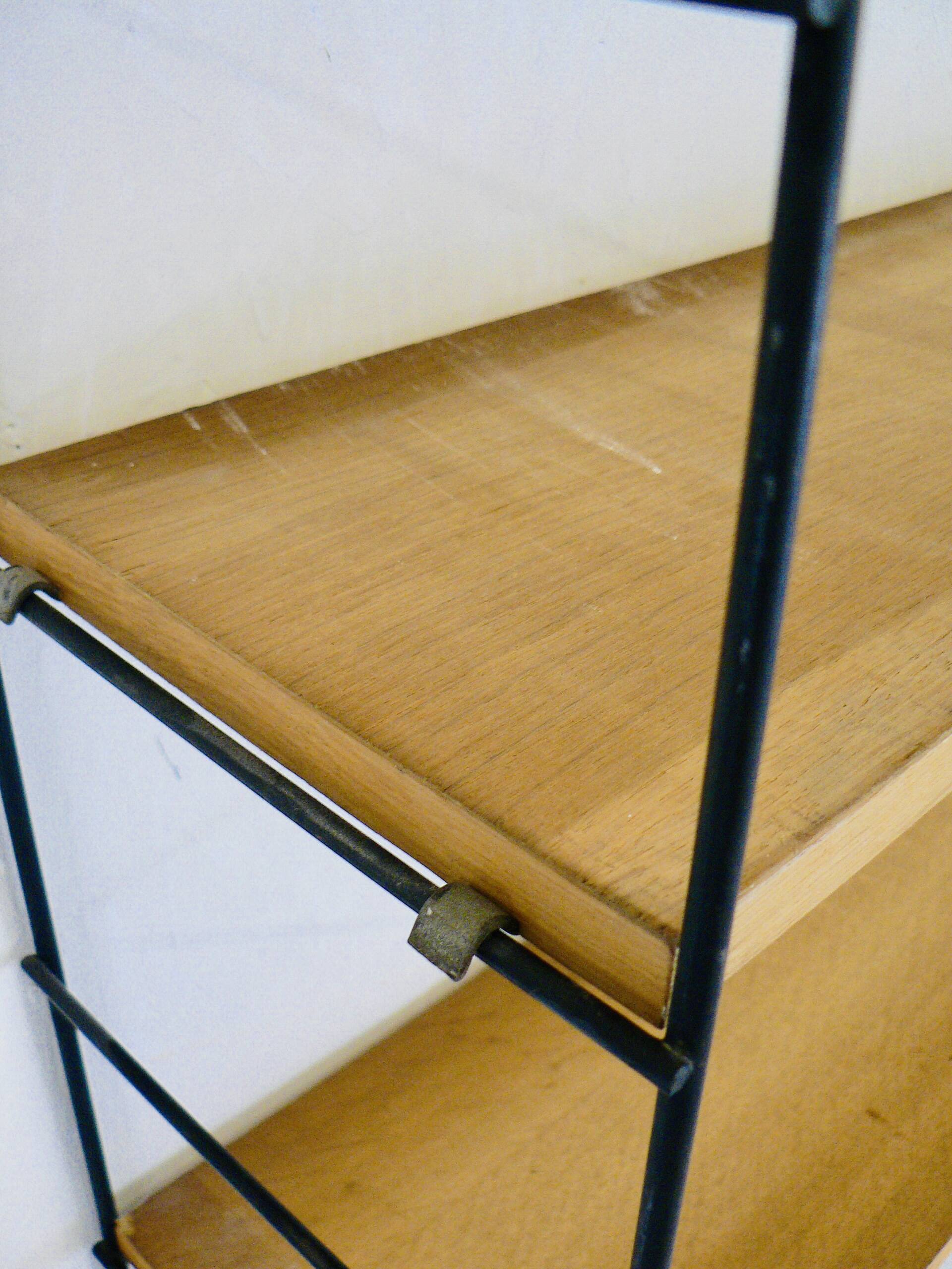 String shelf three shelves