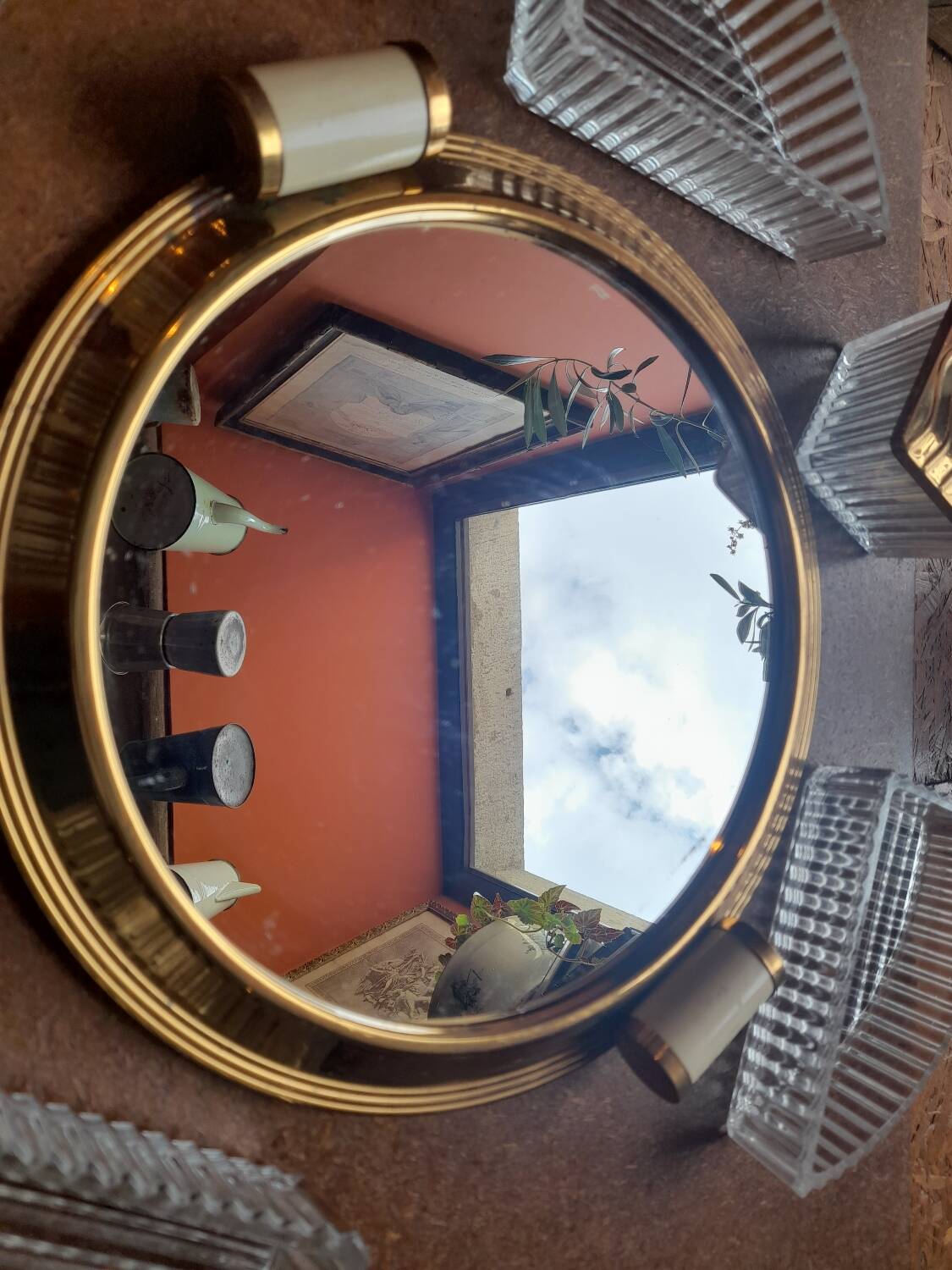 Mirror tray and glass compartment