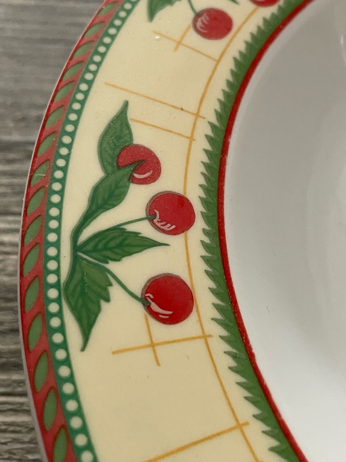 5 porcelain plates