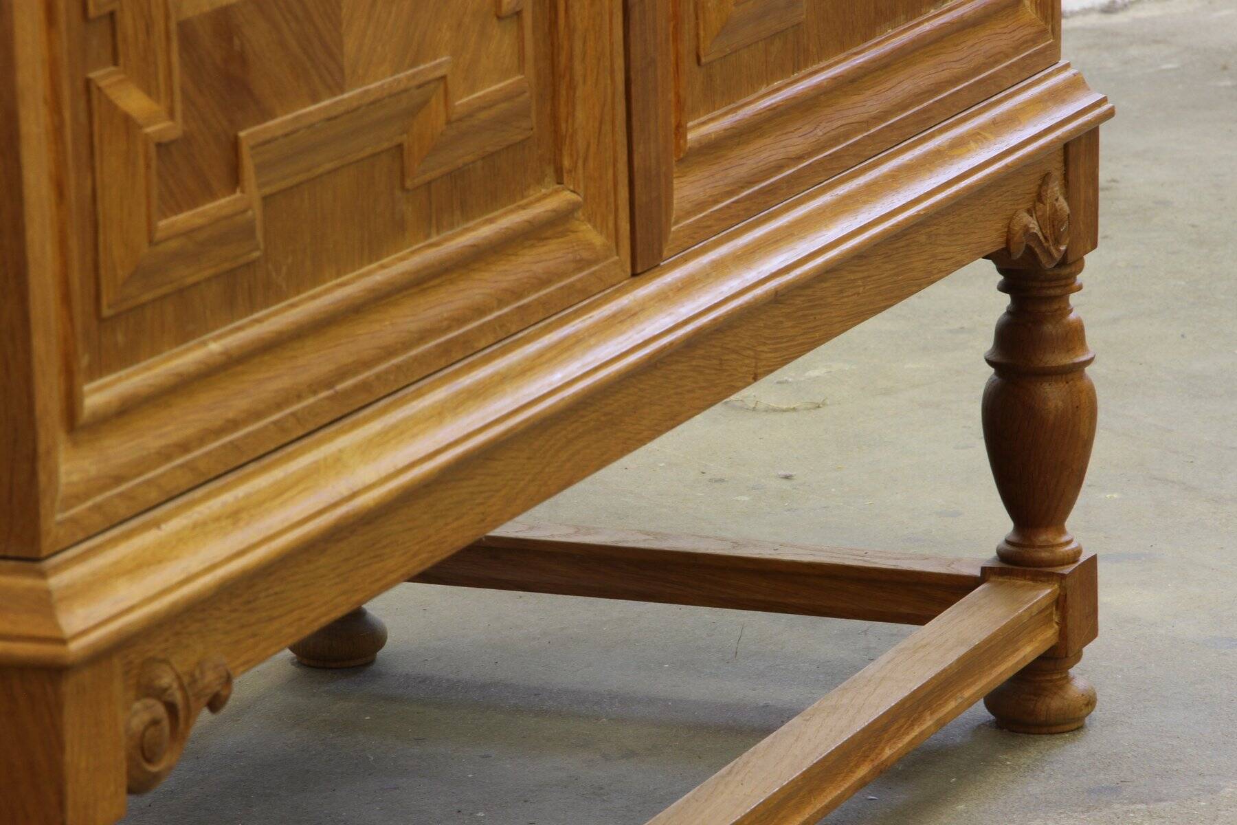 Vintage low sideboard in oak by Henning Kjærnulf, 1960s
