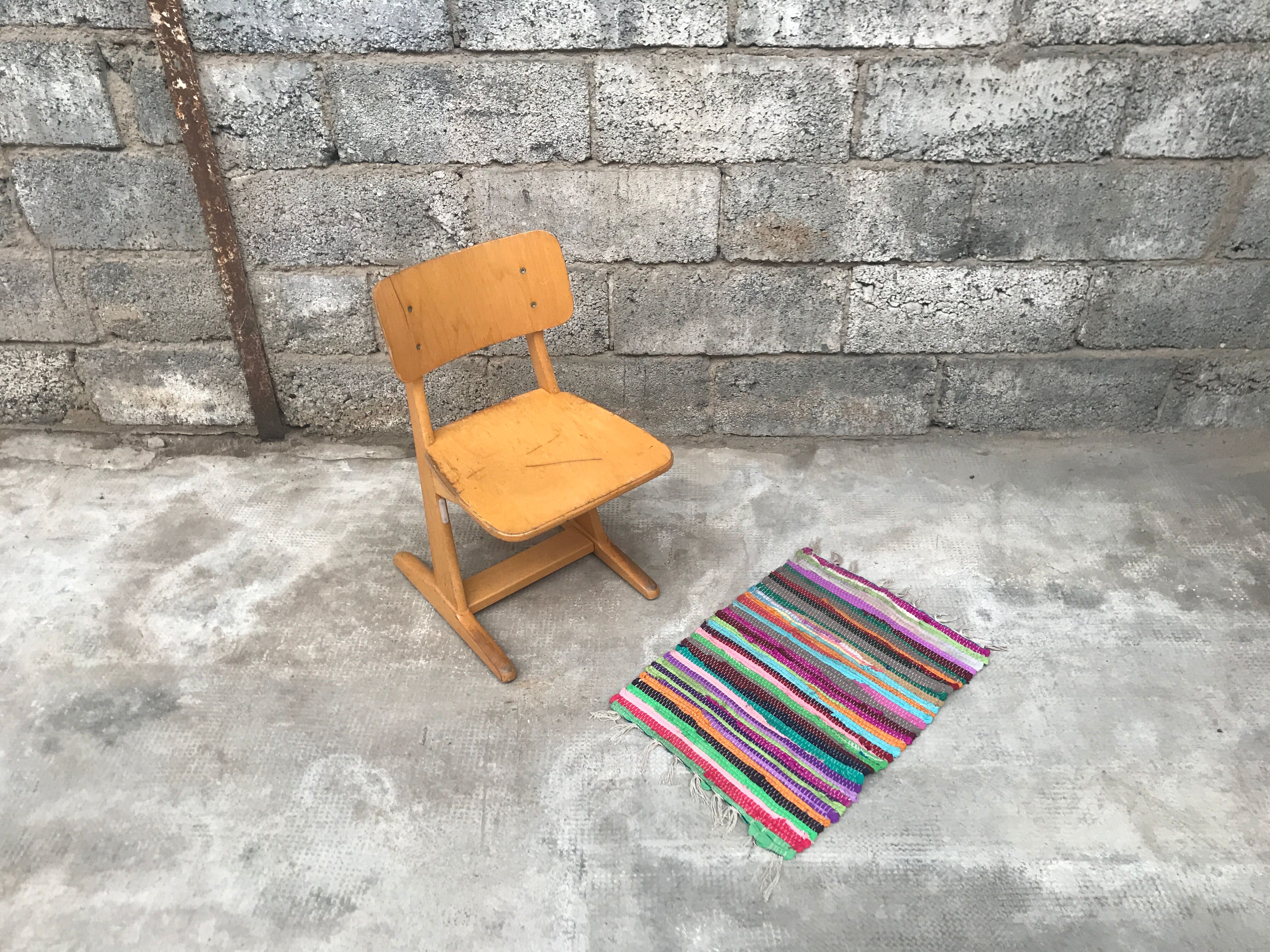 Series of 10 casala children's chairs in vintage light wood