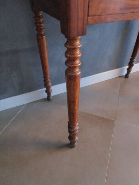Antique pine table