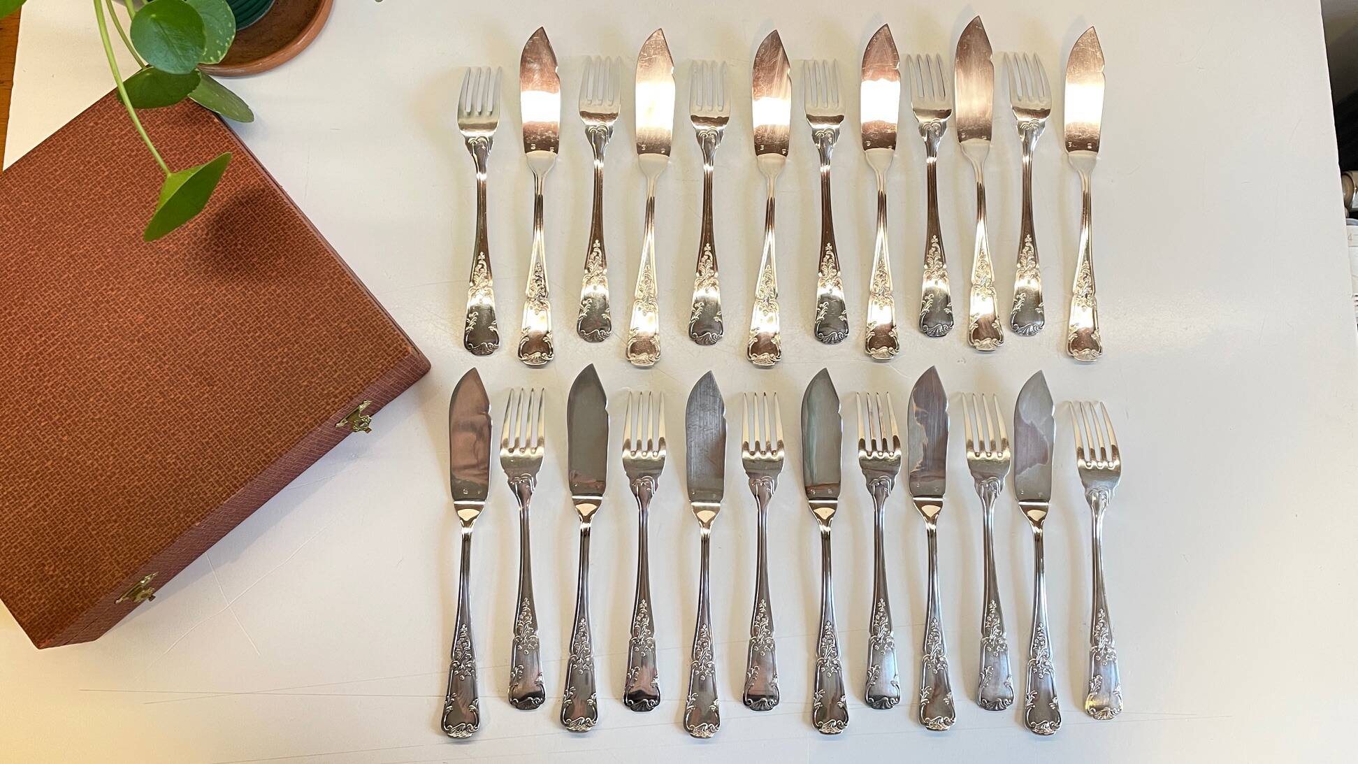 PLATIL 12 Couverts à Poisson  Métal Argenté