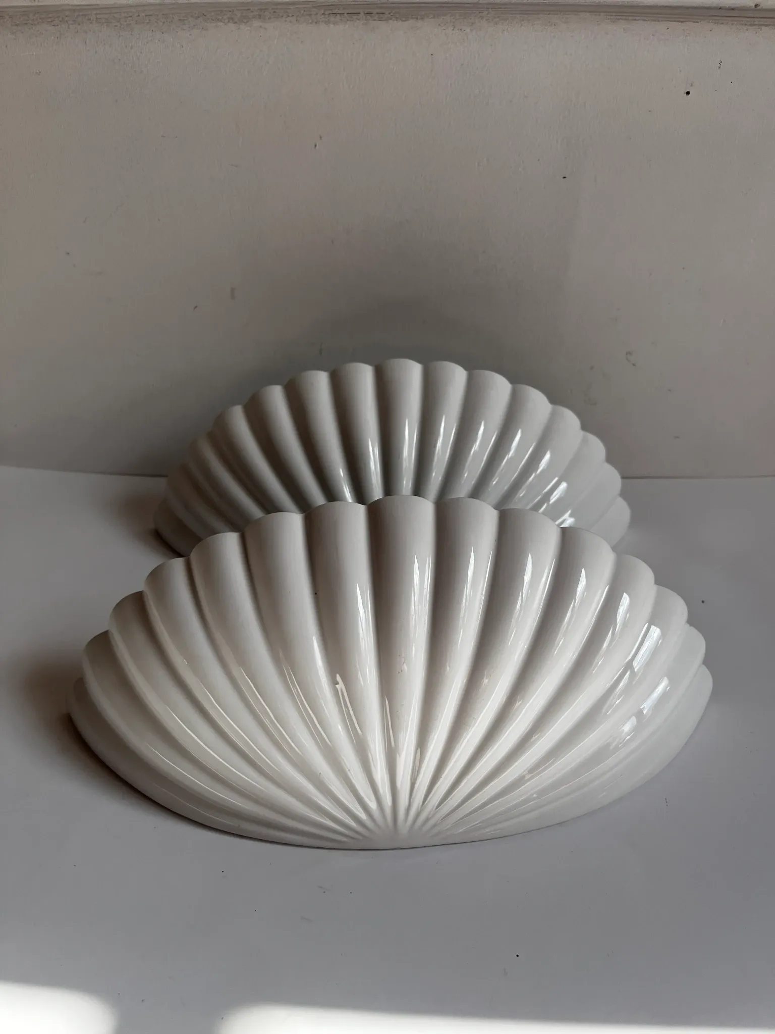 Shell-shaped ceramic wall light Italian