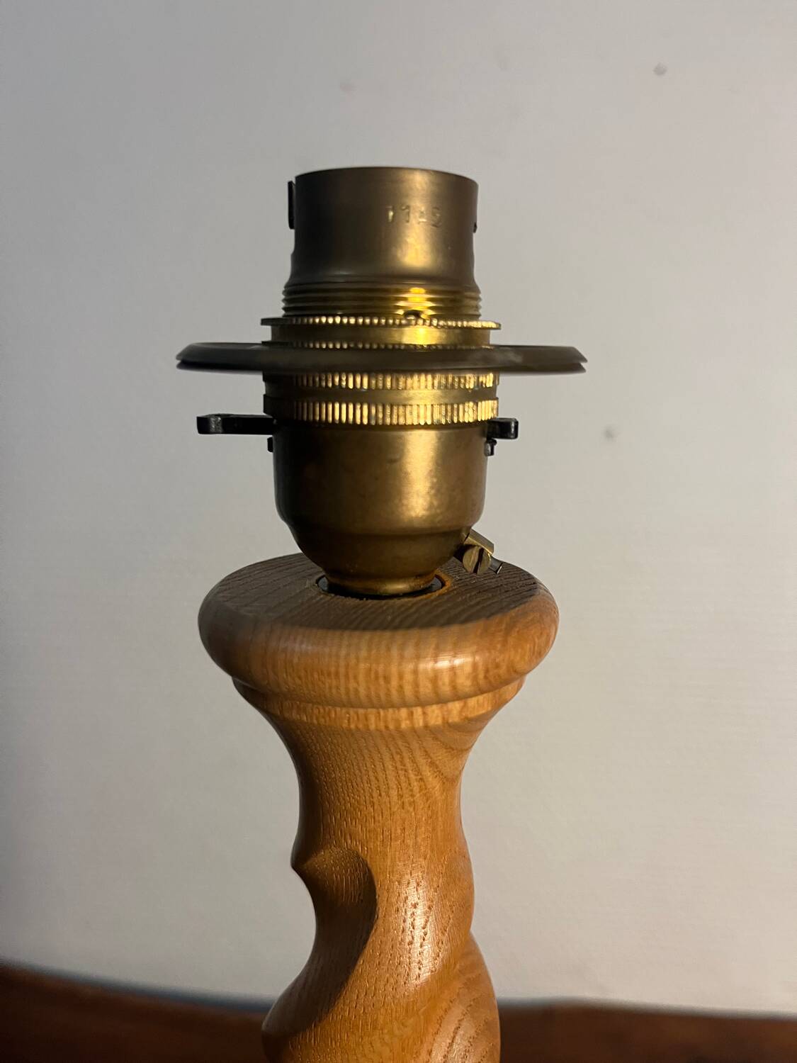 English turned wood twist lamp base from the 60s