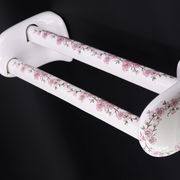 Porte serviettes en porcelaine de Paris, décor floral, années 60