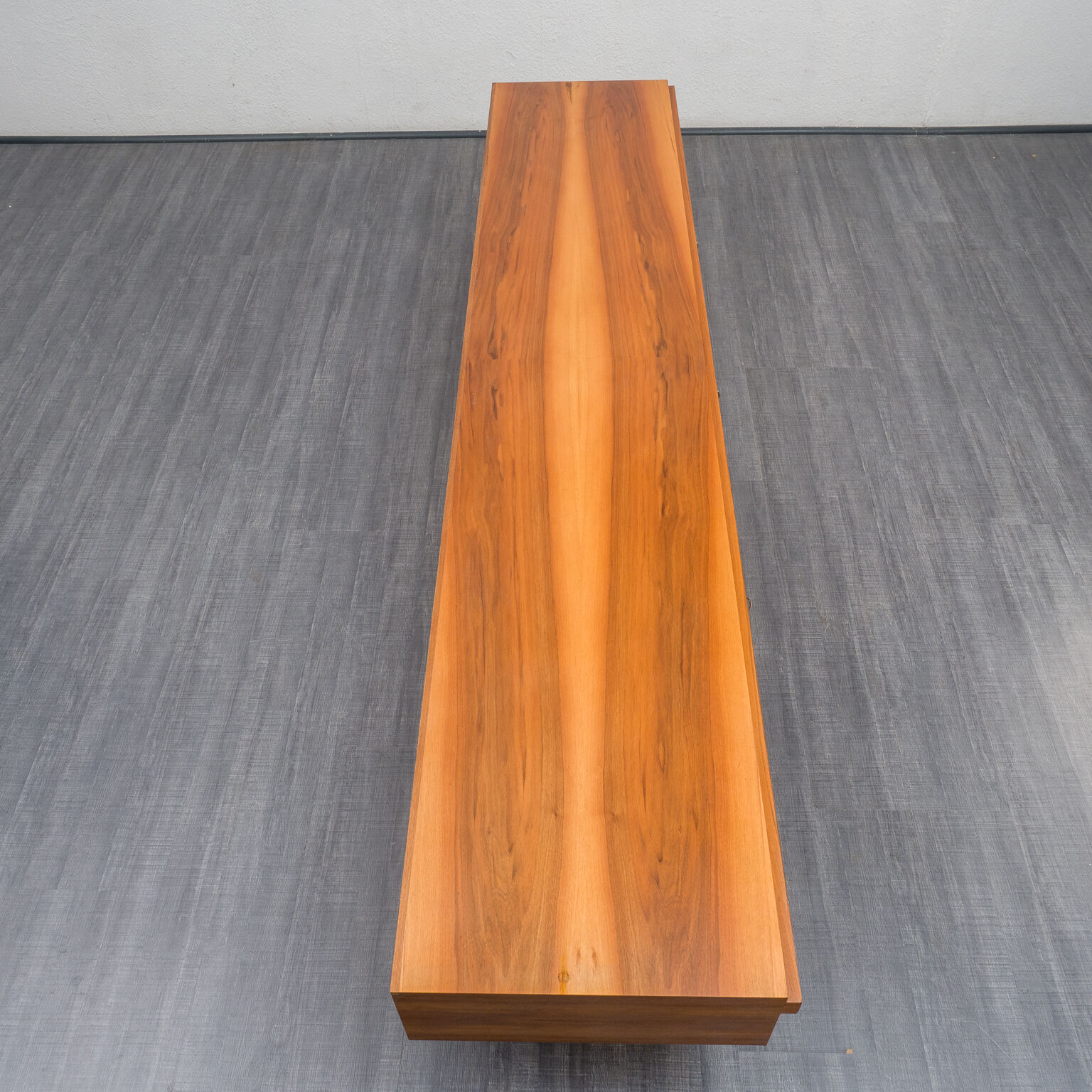 Low row, walnut wood, restored, 270cm