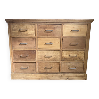 Meuble de métier de quincaillerie