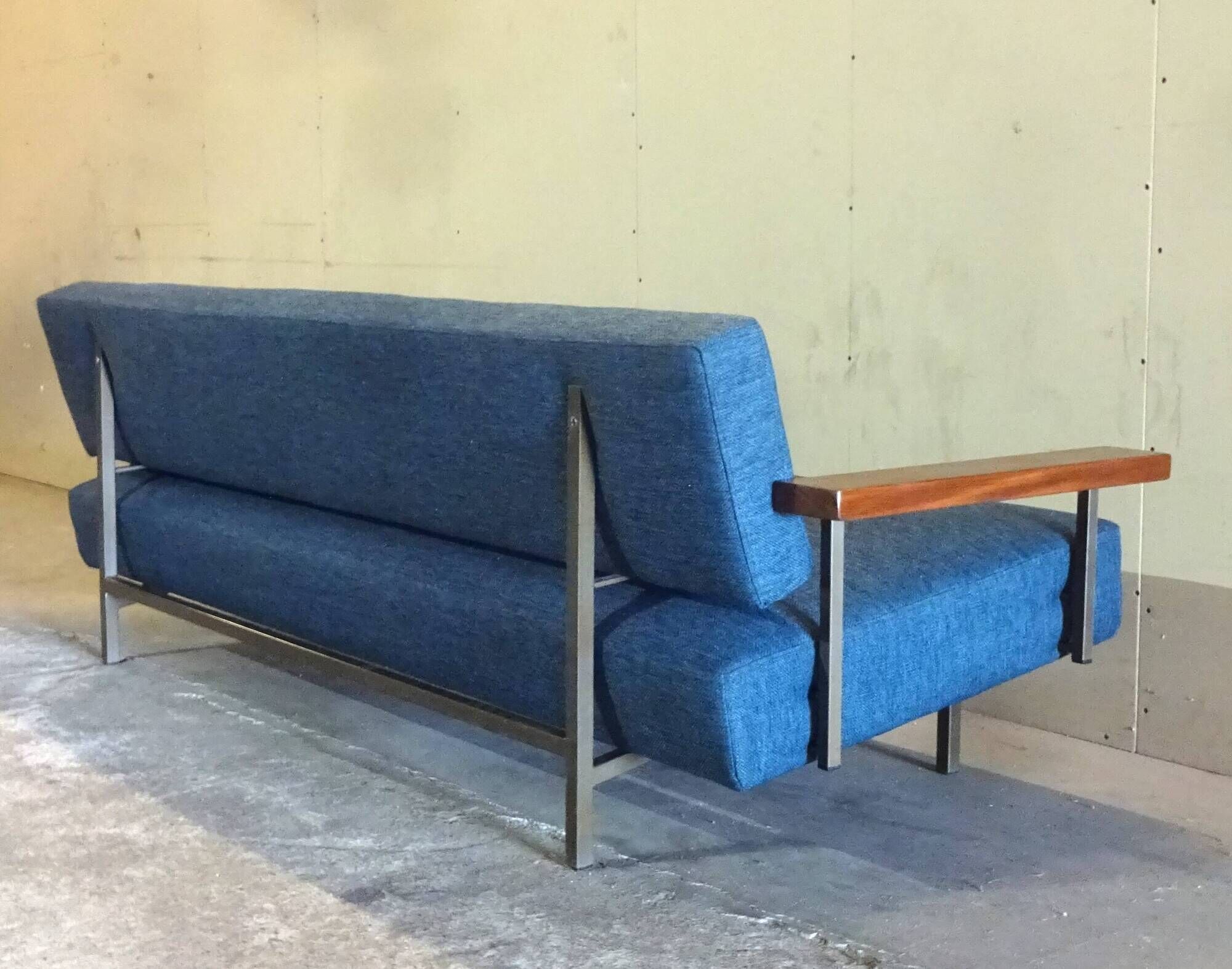 Early Edition Dutch Design 3-Seater Sofa / Daybed Model Lotus by Rob Parry