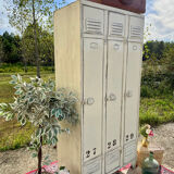 Industrial locker room