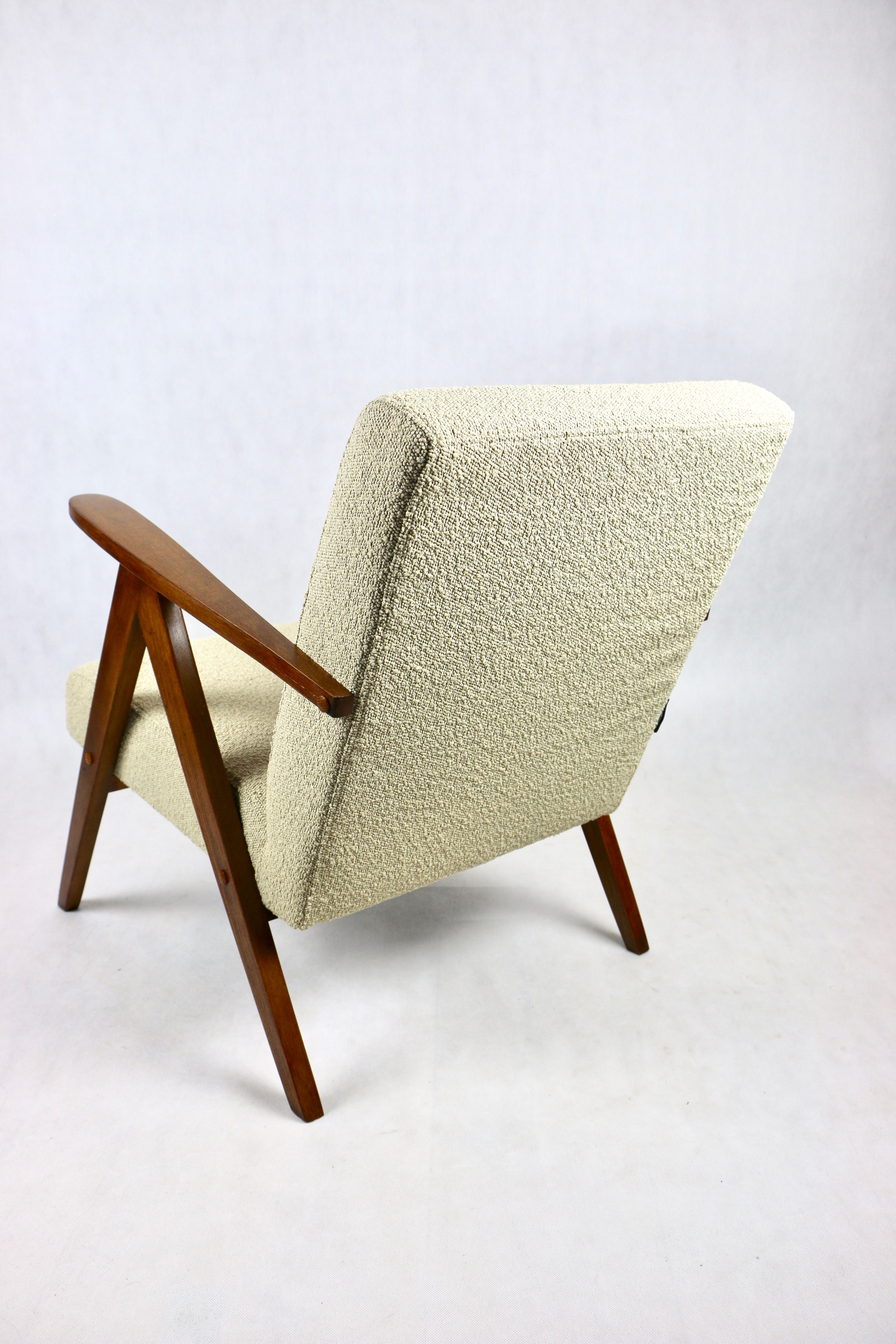 Vintage Beige Boucle and Rosewood Model like B-310 Lounge Chair, 1970s